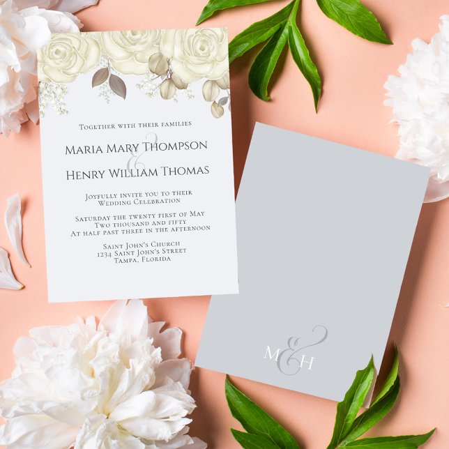 Elegant blomster vit ros klassisk traditionell  inbjudningar (Light blue floral classic elegant wedding invitation with calligraphy monogram. )