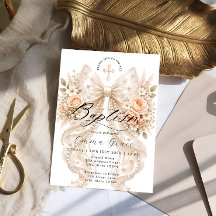 Elegant blomsterbåge och pärl dop inbjudan