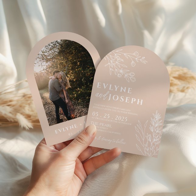Elegant blomstergudstjänst i valvbåge Boho bröllop Inbjudningar (Skapare uppladdad)