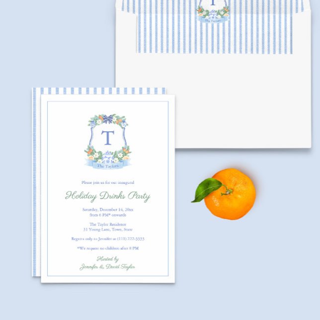 Elegant Blue and White Citrus Vapensköld Helgdagar Inbjudningar (Blue And White Citrus Winter Christmas Crest Holiday Drinks Party Invitation)