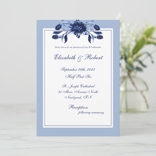 Elegant Blue Blommigt Chic Bröllop Inbjudningar (Stående Fram)