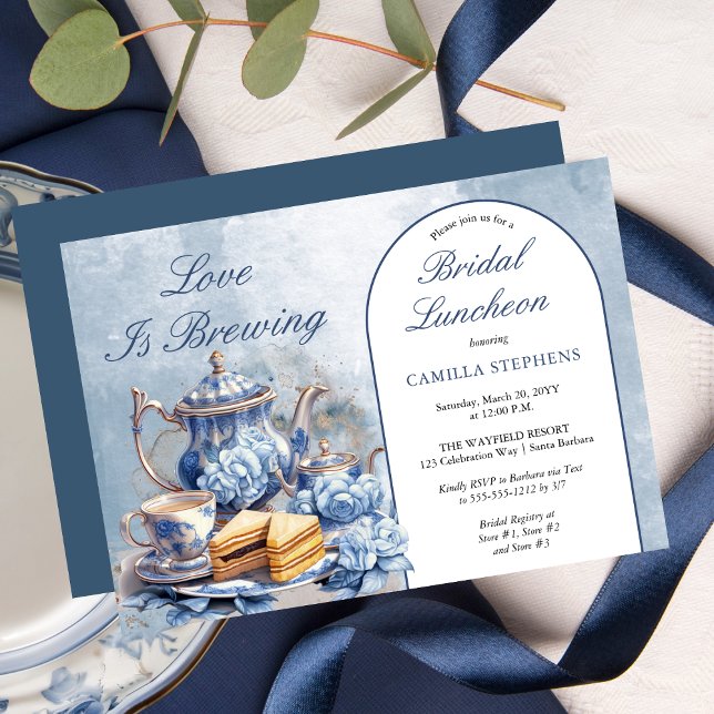 Elegant Blue Blommigt Tea Set Möhippa Luncheon Tea Inbjudningar (Elegant Blue Floral Teacup Bridal Shower Tea Landscape Invitation)