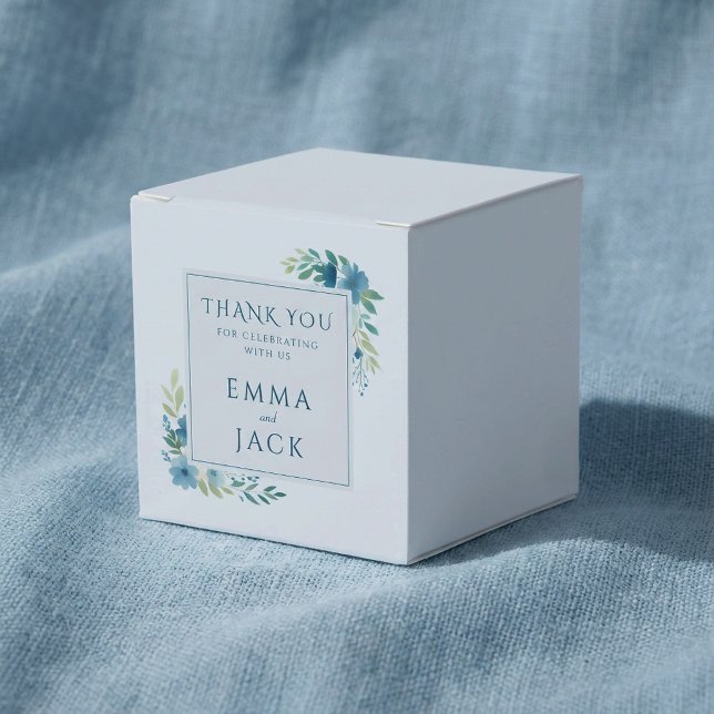Elegant blue greenery namn bröllop presentaskar (Elegant blue greenery names wedding favor boxes.)