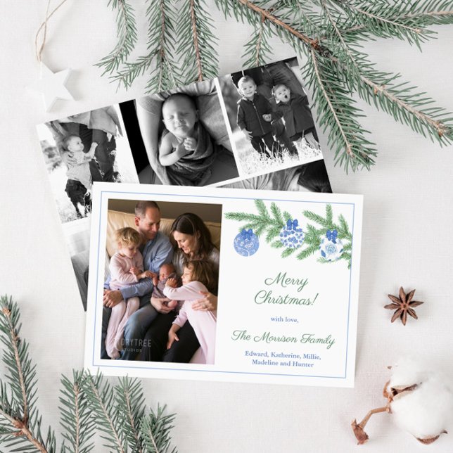 Elegant Blue Grönt Family Photos God jul Julkort (Elegant blue and white chinoiserie baubles Holiday cards with family photo collage)