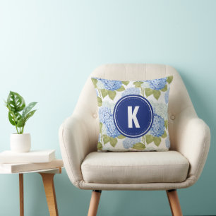 Elegant Blue Hydragea Flowers Mönster Monogram Kudde
