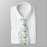 Elegant Blue Hydragea Flowers Mönster Slips<br><div class="desc">Öka stil med den här eleganten med ett vackert blommönster i blått vatten. Perfekt för bröllop,  formella evenemang eller daglig sofistikering ger en förfinad och tidlös beröring till alla enheter. En utmärkt gåva till marskalkar,  professioneller eller särskilda tillfällen.</div>