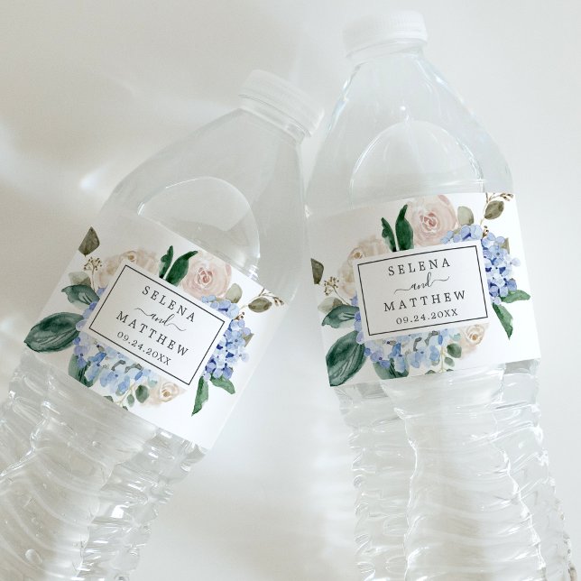 Elegant Blue Hydrangea Botaniska Blommigten Bröllo Vattenflaskor Etikett (Elegant Blue Hydrangea Botanical Floral Wedding Water Bottle Label)