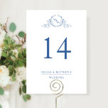 Elegant Blue Monogrammed Bröllop Bordsnummer<br><div class="desc">Hjälp dina gäster att hitta bord med det här eleganten monogrammat bordsnummer. Kort på dubblans sida. Runt ge är du fri att använda bord eller ram i använda. Monogram för attraktiv botanisk vapensköld i hand plockade med blå text. Om du vill ändra text storlekt, stil eller position genom att välja...</div>