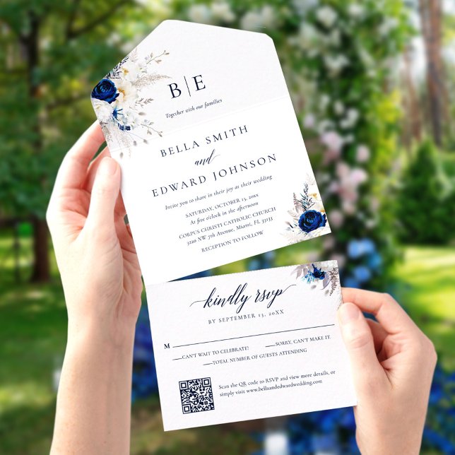 Elegant Blue White Blommigt Monogram Bröllop QR-ko (Skapare uppladdad)