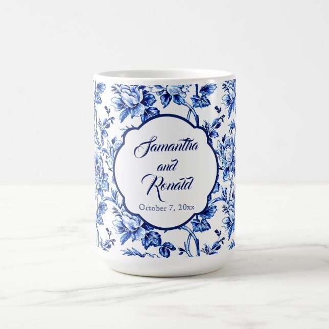 Elegant Blue White Blommigt Toile Bröllop Kaffemugg (Center)