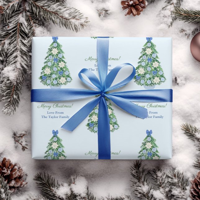 Elegant Blue & White Helgdagar Träd God jul Presentpapper (Elegant wrapping paper with Christmas tree ornately decorated in blue & white chinoiserie poinsettia)