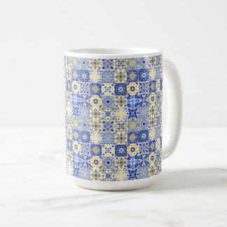 Elegant blue& white Portuguese Azulejo pattern  Kaffemugg