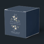 Elegant Blue Wildblomma Kärlek är Söt Bröllop Presentaskar<br><div class="desc">Önska dina gäster i bröllop med den här elegantens blommigt-förmånslåda med det romantiska budskapet att Kärlek är Sweet Enjoy the Treat. Perfekt för din söta personlig Behandla den här marinblå lådan med parets datum namn och bröllop, vackert accentuerad med ömtåliga botaniska illustrationer med vattenfärg och vit typografi. Perfekt för bröllop,...</div>