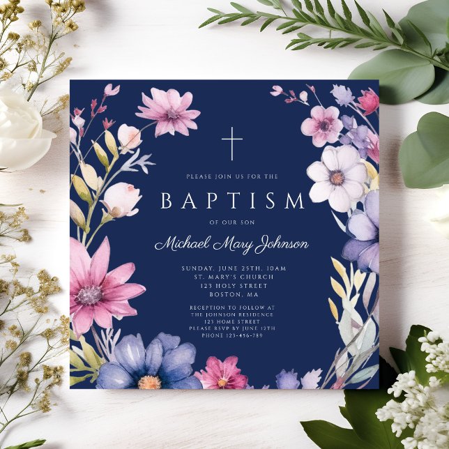 Elegant Blue Wildbloms WandeBoy Baptism Inbjudningar (Elegant Blue Wildflower Wreath Boy Baptism Invitation)