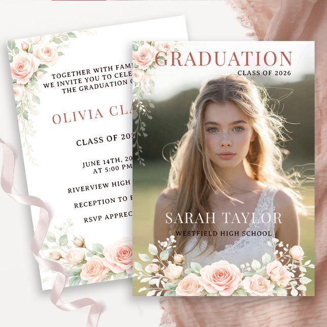 Elegant Blush Floral Graduation Photo Inbjudningar (Skapare uppladdad)