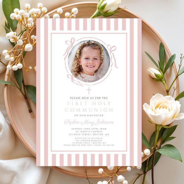 Elegant Blush Pink Bow Photo Girl First Communion Inbjudningar (Elegant Blush Pink Bow Photo Girl First Communion Invitation)