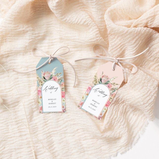 Elegant Bohemian Blommigt Bröllop Monogram Presentetikett (Skapare uppladdad)