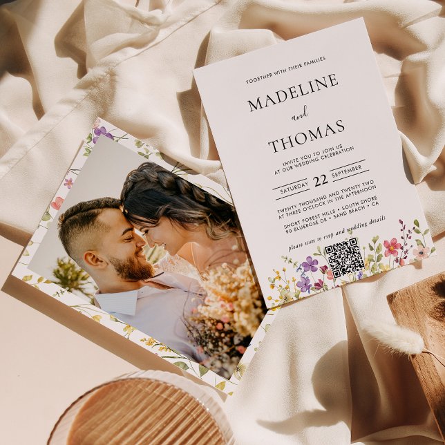 Elegant Boho Vild Flower Photo QR Code Bröllop Inbjudningar (Skapare uppladdad)