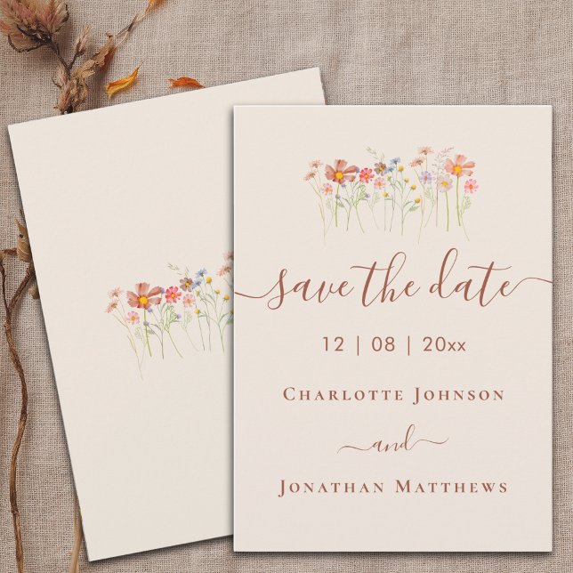 Elegant Boho Vildblommäng Bröllop Spara Datumet (Wildflower boho garden meadow watercolor floral beige brown terracotta Wedding invitation)