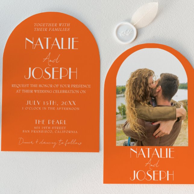 Elegant Bold Orange Retro Photo Arched Wedding Inbjudningar (Skapare uppladdad)