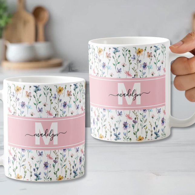 Elegant botanisk blomsterbokstavsmonogram kaffemugg (Elegant Floral Botanical Script Monogram Coffee Mug)