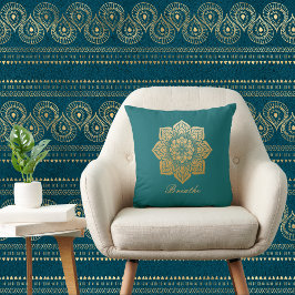Elegant Breathe Grönt och Guld Mandala Kudde