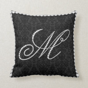 Elegant Brev M Moukling Diamonds - Monogram Kudde