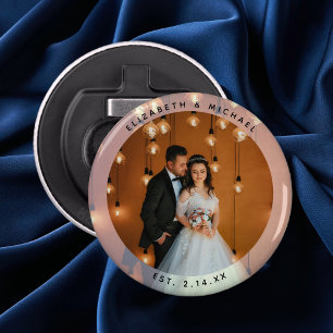 Elegant Bride and Groom Couple Photo Wedding Favor Flasköppnare
