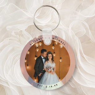 Elegant Bride and Groom Couple Photo Wedding Favor Nyckelring