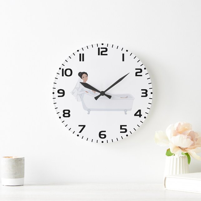 Elegant Bride Relaxing i Bathtub Bröllop Design Stor Klocka (Skapare uppladdad)