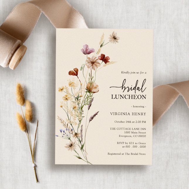 Elegant bröllokslunch med blommor inbjudningar (Elegant Boho Floral Wildflower Bridal Luncheon Invitation by Painted Paperie
)