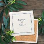 Elegant bröllop Bride & Groom Anpassningsbar Blue  Stenunderlägg<br><div class="desc">De nya lykarna är för kärlek säkra på att denna enkla, minimalistiska och chic sten bröllop underlägg har en modern utformning med en dubbla som ramas gräns i klassisk blått mot en skarp vit bakgrund. Denna moderna enkla design ger tidlös, klassisk sofistikering. Anpassa namn med par och händelsemedatum i trendigets...</div>