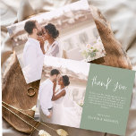 Elegant bröllop Sage Grönt Tack Photo Inbjudningar<br><div class="desc">Minimalistisk Sage Grönt Bröllop - tack för att du har ett foto på framsidan och baksidan. Tack-korten innehåller en modern handskriven kursiv skripttypografi som är elegant,  enkel och modern till använda efter att du bröllopsdag firande.</div>