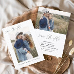 Elegant bröllop Spara datum för fotominimalistisk Spara Datumet<br><div class="desc">Bröllop spara datum-kort som har ett foto på framsidan och baksidan. Spara datumkorten innehåller en modern handskriven kursiv skripttypografi som är elegant,  enkel och modern till använda efter att du har minimalistisk enkel bröllopsdag firande.</div>