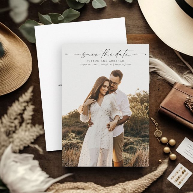 Elegant Bröllopsfotografi med Script Spara Datumet (Elegant script photo wedding save the date with modern handwritten script overlay typography.)