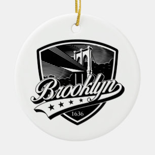 Elegant Brooklyn Shield och Swoosh-design Julgransprydnad Keramik