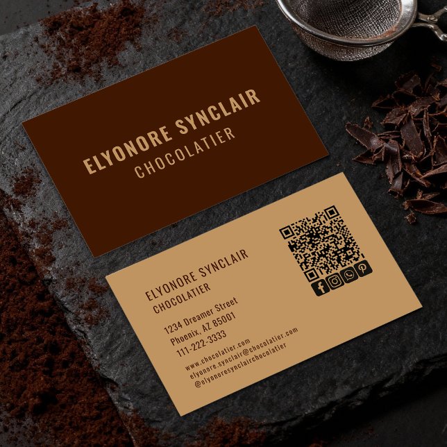 Elegant Brown Chocolatier Social Icon QR Code  Visitkort (Skapare uppladdad)