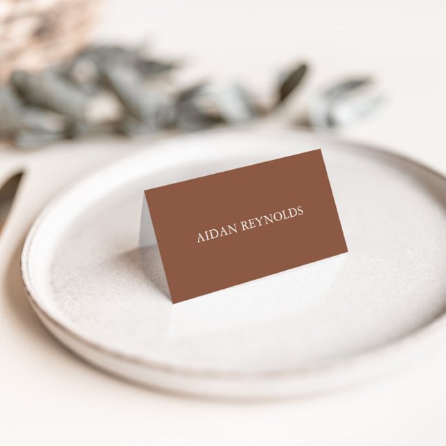 Elegant Brun monogram Bröllop-platskort Bordsnummer (Minimal Elegant Brown Monogram Wedding Place Card)