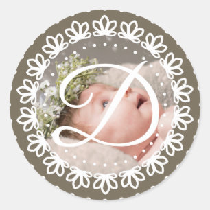Elegant brun monogram fotofödelsedagsfest runt klistermärke