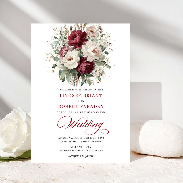 Elegant Burgunder Vit Blommig Eukalyptus Guld Bröl Inbjudningar (Chic Burgundy White Floral Eucalyptus Wedding Invite)
