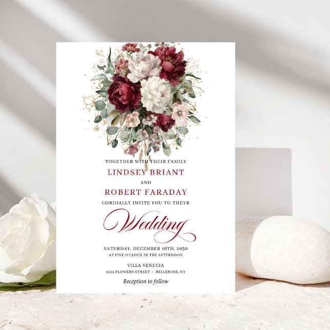 Elegant Burgundervit Blommig Trädgård Bröllopsinbj Inbjudningar (Chic Burgundy White Floral Garden Wedding Invite)