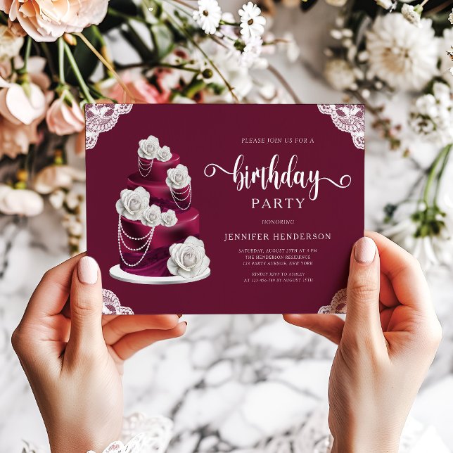 Elegant Burgundy Blommigt Cake Birthday Inbjudningar (Elegant Burgundy Floral Cake Birthday Invitation )