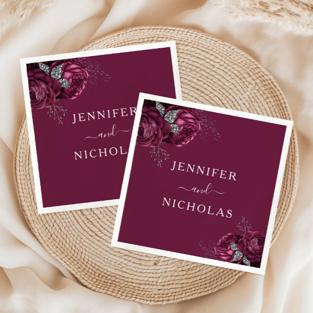 Elegant Burgundy Blommigt Peonies Bröllop Pappersservett (Elegant Burgundy Floral Peonies Wedding Napkins)