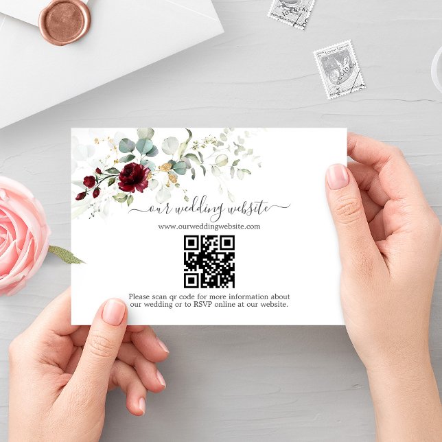 Elegant Burgundy Blommigt QR-kod Bröllop Tilläggskort (Skapare uppladdad)