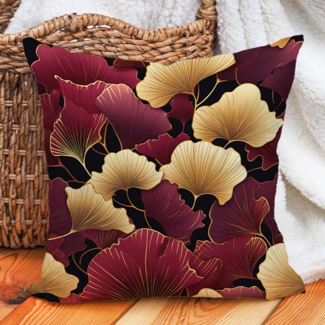 Elegant Burgundy Guld Ginko Löv Black Kudde (Elegant burgundy and gold ginko on black decorator pillow)
