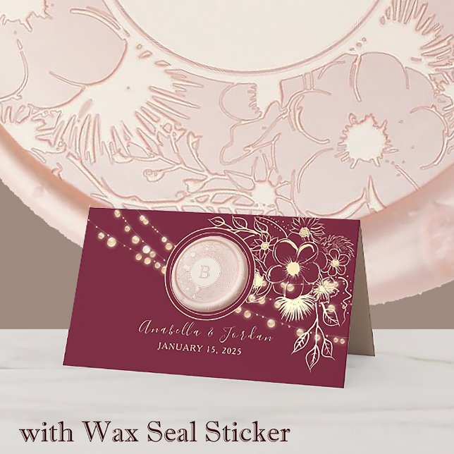 Elegant Burgundy Monogram Bröllop-platskort Placeringskort (Skapare uppladdad)