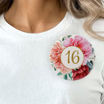 Elegant Burgundy Rosa Blommigt Peonies Sweet 16 Knapp<br><div class="desc">Elegant,  rosa och persikopeonier Söta 16 födelsedagsfesters anpassningsbar. Personlig med hedersgästens ålder. Kontakta mig om du behöver hjälp med dina anpassningar eller om du vill begära ytterligare matchning eller samordning av Zazzle-produkter för din händelse.</div>