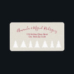 Elegant Burgundy Script Julgranar på Beige Adressetikett<br><div class="desc">adressetiketter med elegant har ett böjt burgundsskript för ditt namn ovanför adress i ett enkelt, rakt djupt rött teckensnitt. 7 modernt, vitt geometriskt träd gräns vid grund mot en beige bakgrund med utskriven canvas struktur. Anpassa den genom att lägga till ditt namn och adress i sidlisten. Klicka på länken "Rocklawn...</div>