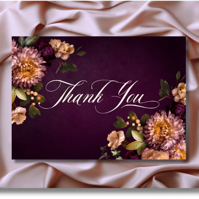 Elegant Burgundy-skript för Moody Blommigt Bröllop Tack Kort (Elegant Burgundy Moody Floral Script Wedding Thank You Card)