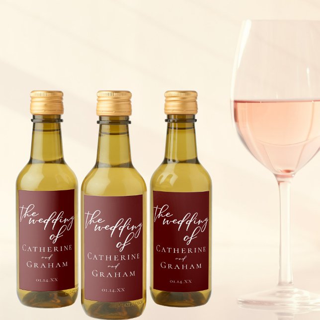 Elegant Burgundy-skript Personlig Bröllop Mini Vinetikett (Skapare uppladdad)